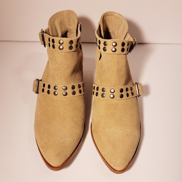 NWOB Matisse Neil Studded Suede Western Ankle Booties - Picture 2 of 9